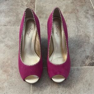 Lilly Pulitzer Hot Pink Suede Gold Trim Leather Wedge Peep Toe Shoes - Size 6